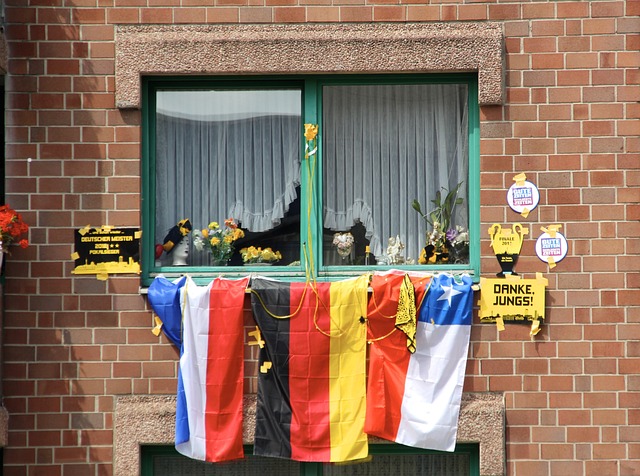 庭成员之间 庭成员之间